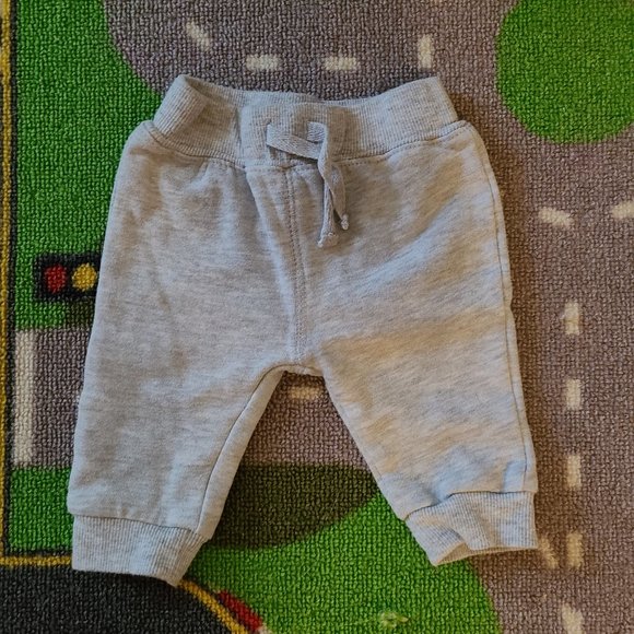 Newborn Valentine Outfit Bundle - Picture 14 of 14